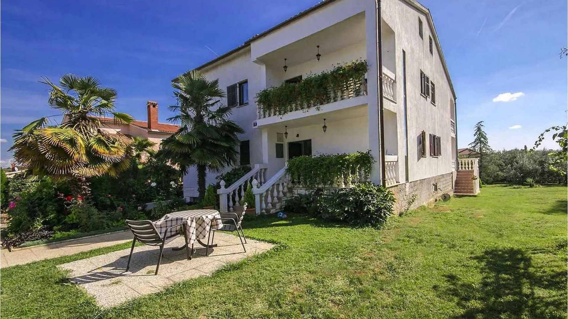 App Lukas Apartman Porec